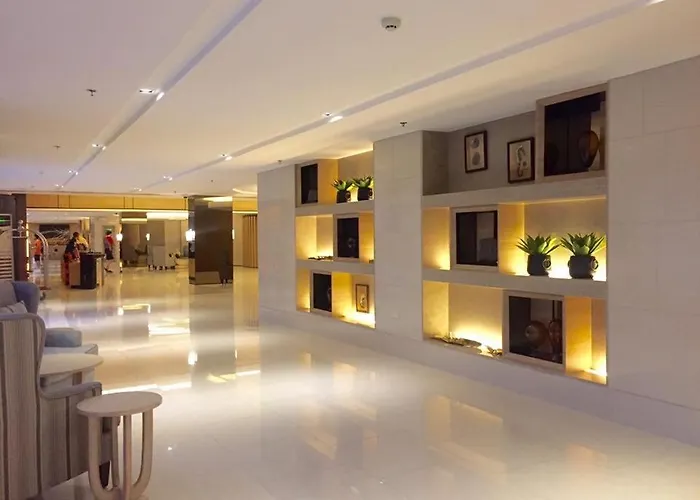 Premiere Haven 349B At Shell Residences Manila