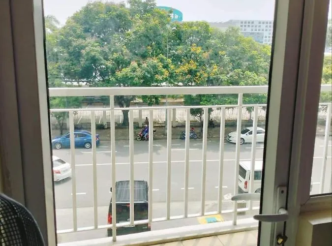 Premiere Haven 349B At Shell Residences * Manila