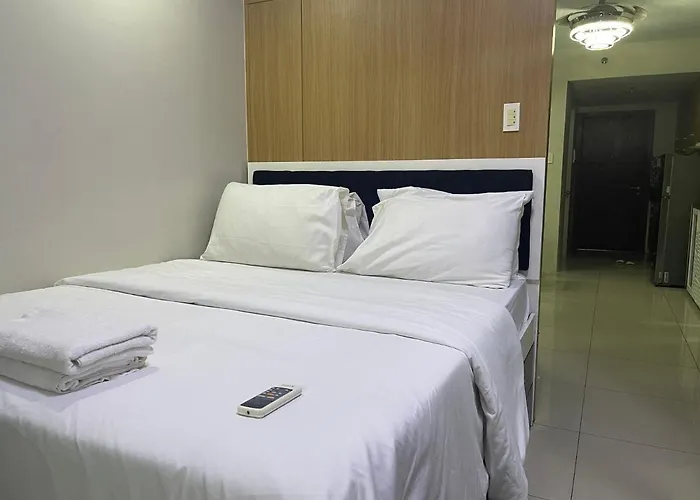 Premiere Haven 349B At Shell Residences Manila