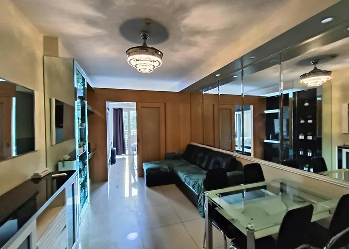 Premiere Haven 349B At Shell Residences Manila