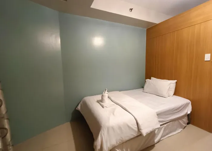 Premiere Haven 349B At Shell Residences Manila