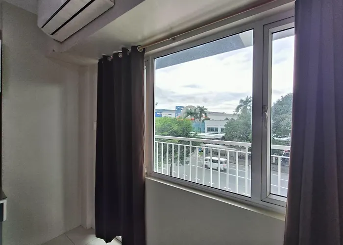 Premiere Haven 349B At Shell Residences Apartment