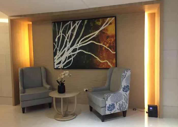 Premiere Haven 349B At Shell Residences Manila