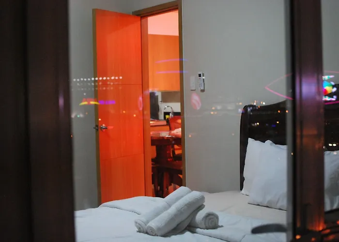 Premiere Haven 349B At Shell Residences Apartment *